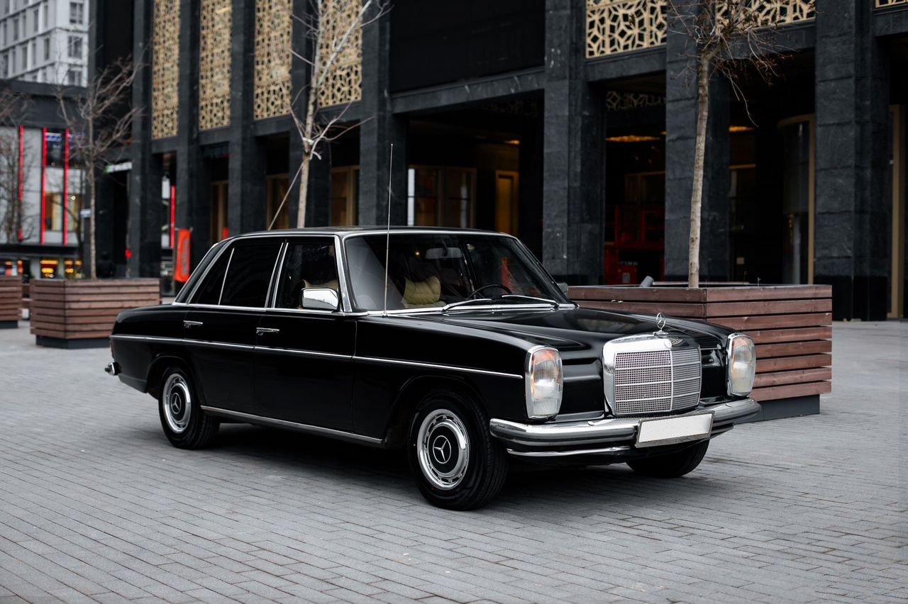 Mercedes-Benz W115 — фото 3